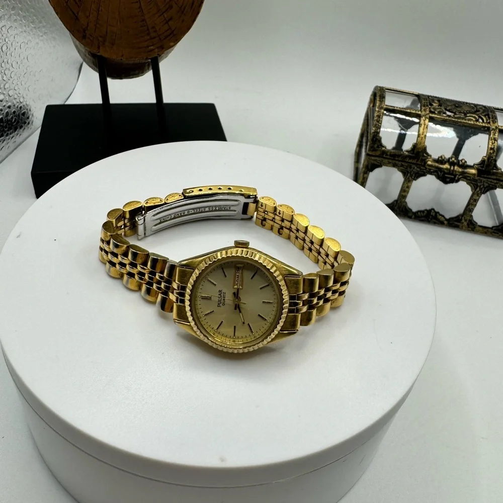 Pulsar Quartz‎ Gold Tone Watch